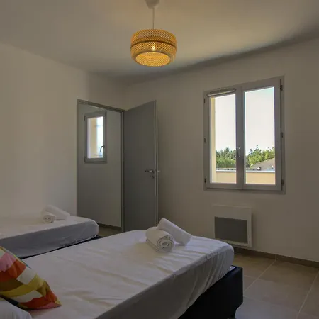 Villa De Plain-pied Au Centre Du Village Avec Piscine Privee Suze-la-Rousse